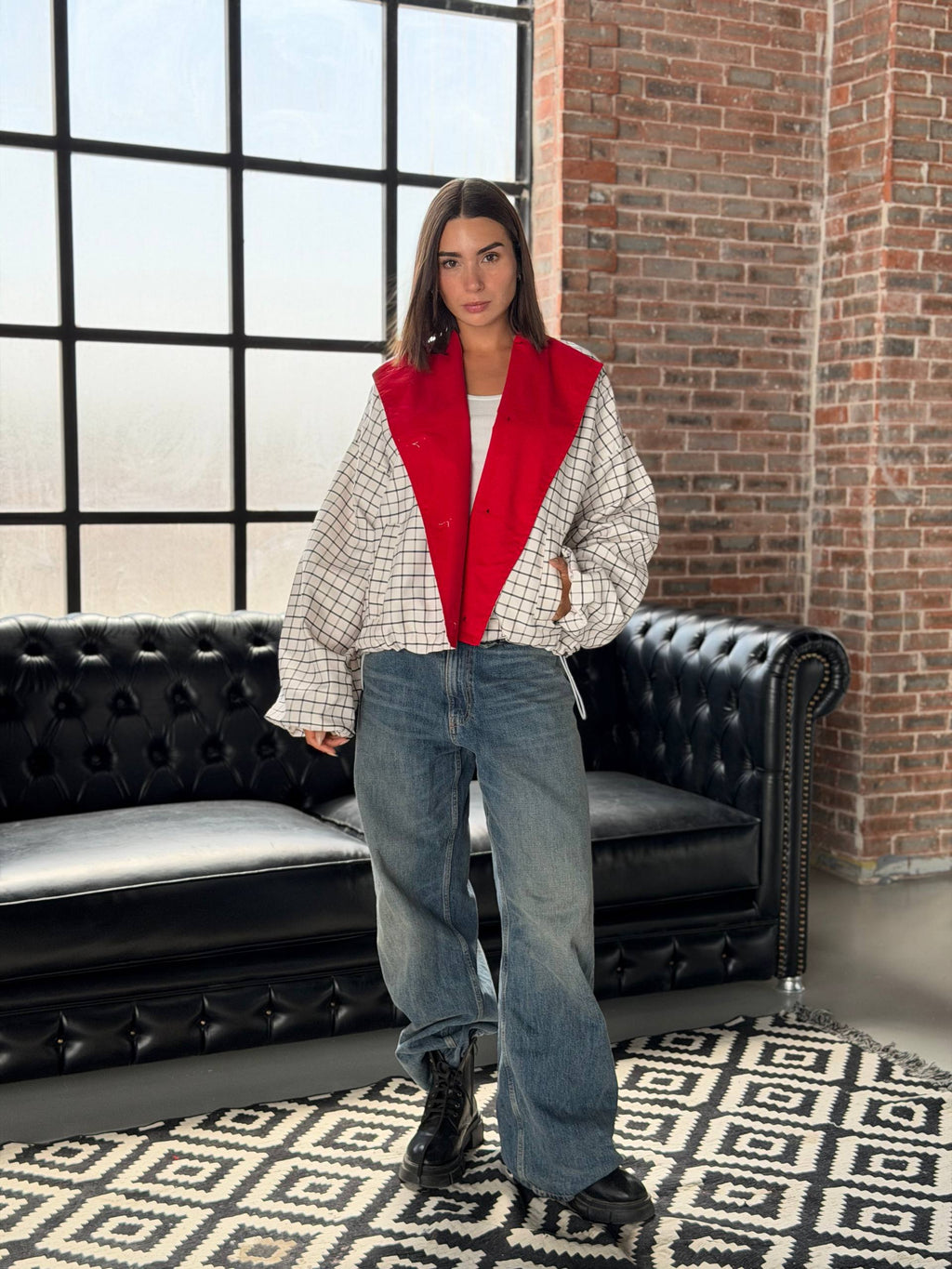 Scarlet Jacket – Neva